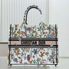 Christian Dior Shopping Bags